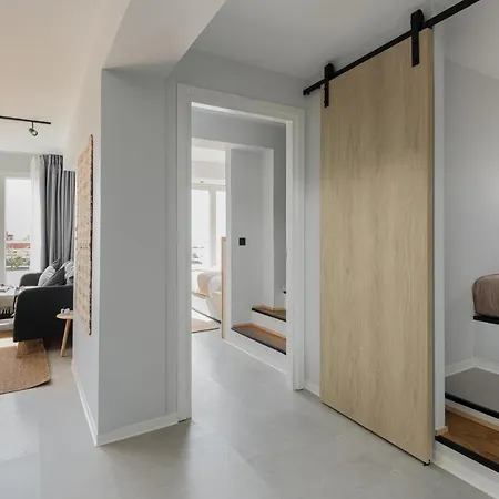 Port De L'eau Roof Garden Salonic