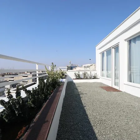 Port De L'eau Roof Garden